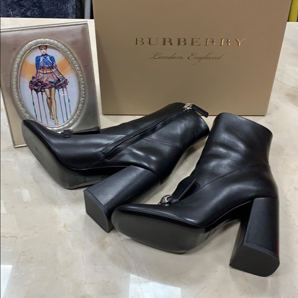 BURBERRY LONDON RUNWAY EXTENSION BRABANT BOOTS IN LUXURY BLACK LEATHER - Picture 8 of 9